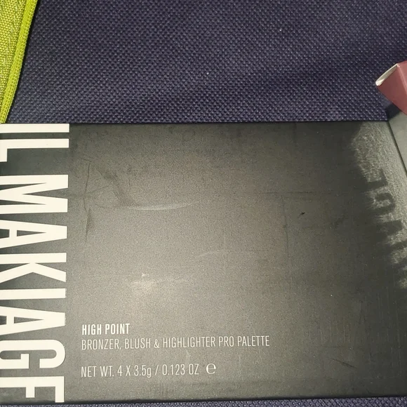 *2 Piece Set* IL MAKIAGE High Point Palette Light, And Gloss - Picture 4 of 7